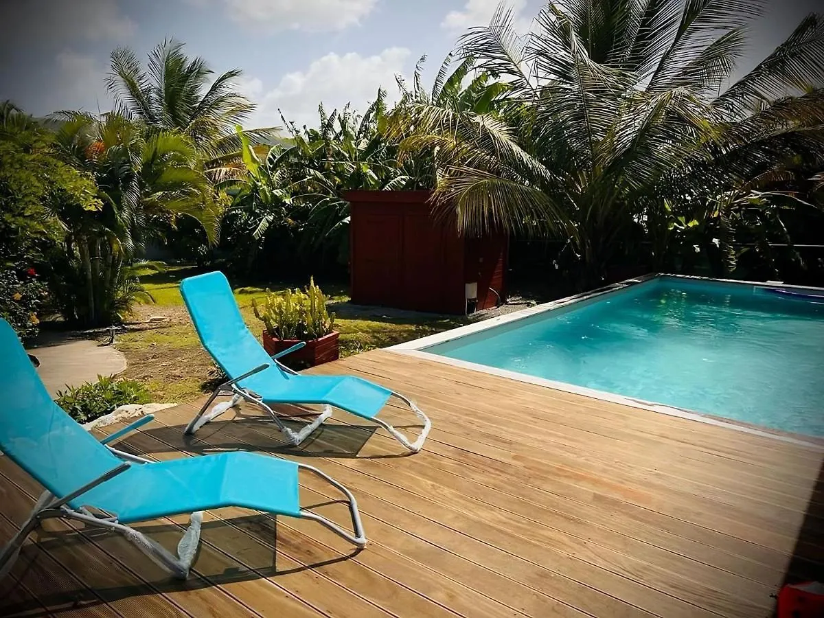 Evasion Tropicale Villa Cosy Avec Piscine Et Bungalow Saint-Louis