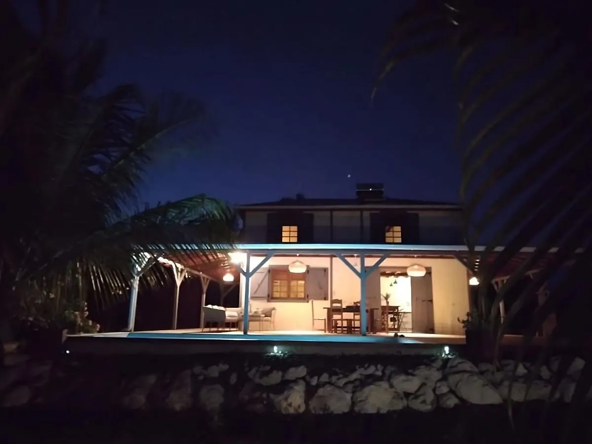Evasion Tropicale Villa Cosy Avec Piscine Et Bungalow Saint-Louis グアドループ