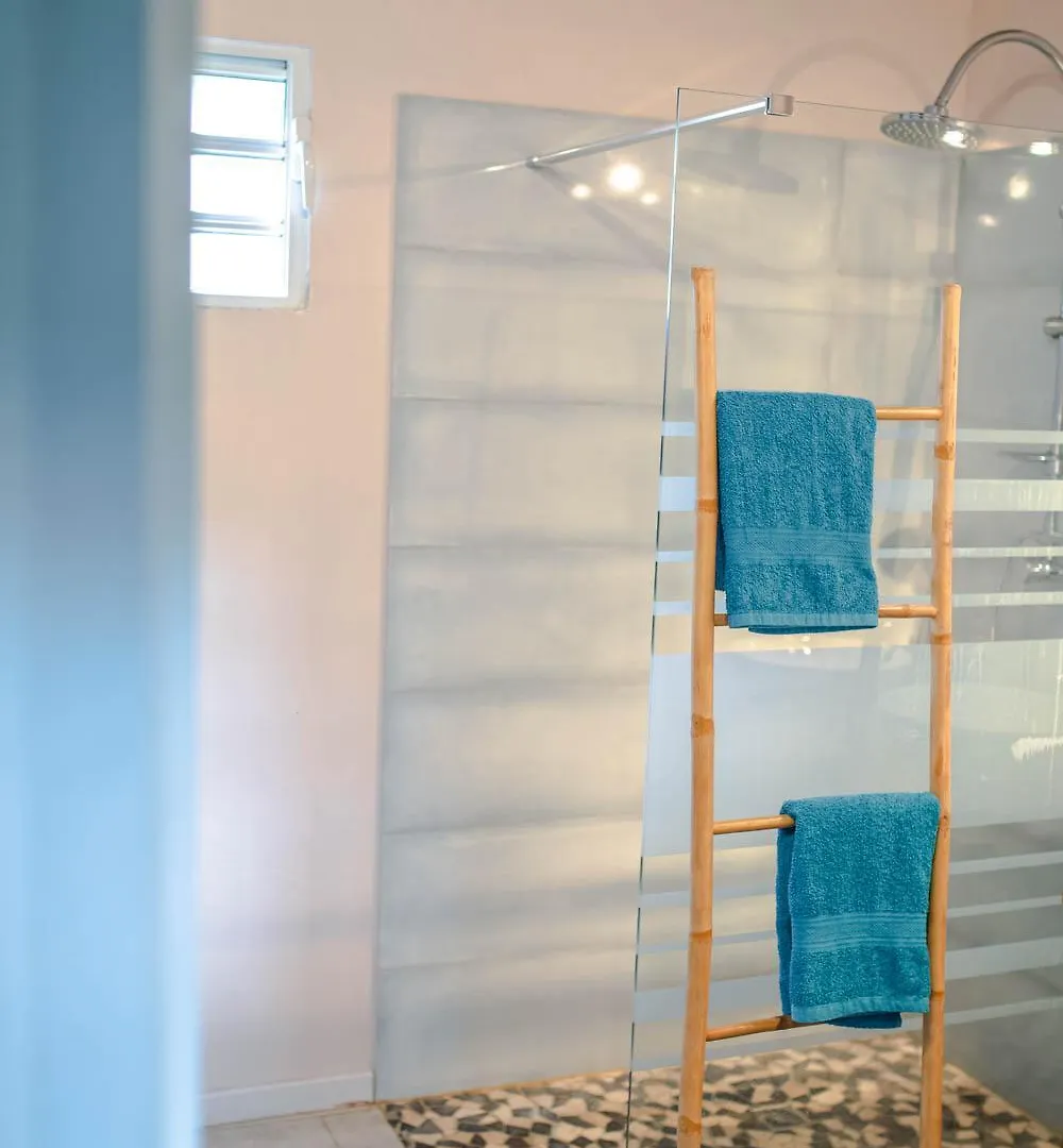 Evasion Tropicale Villa Cosy Avec Piscine Et Bungalow Saint-Louis グアドループ